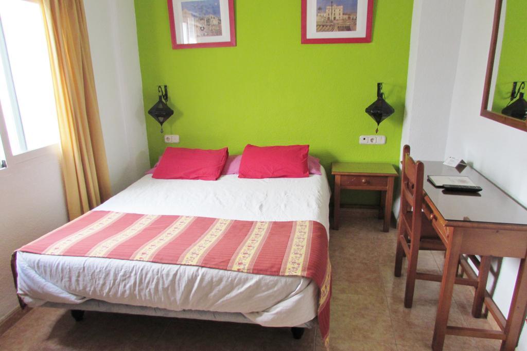Hostal Nuevas Naciones Granada Buitenkant foto